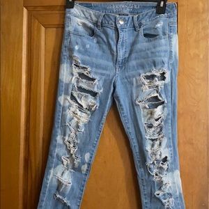 American Eagle Light Wash Ripped Jeans Size 10